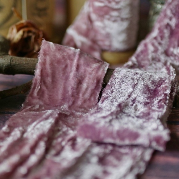 TRADED-Silk Velvet Shabby Pink Ribbon - Picture 1 of 3